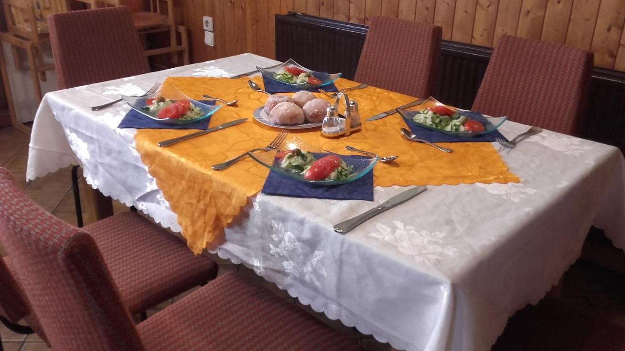 Restaurant Pension Lubusch Gahro Екстериор снимка